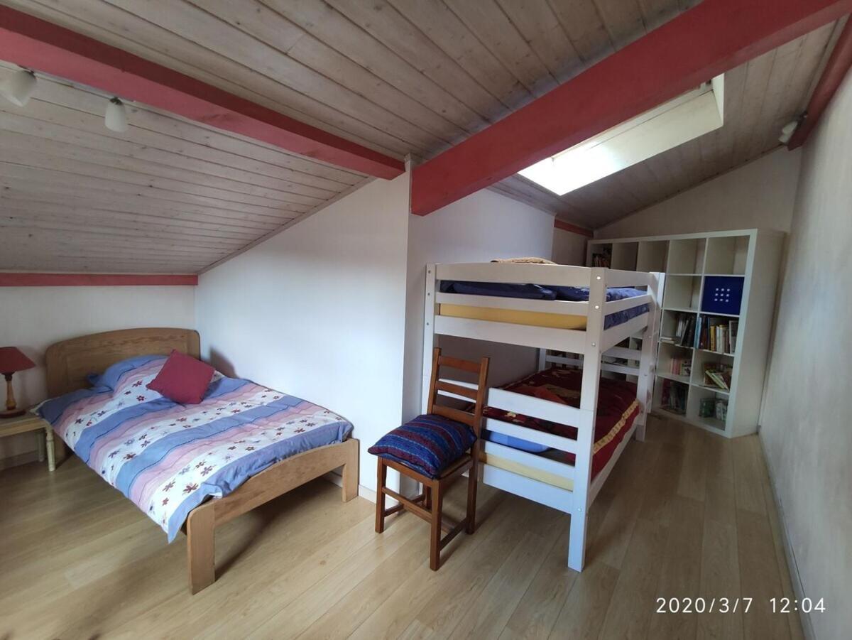 La Villa Moursoise 4 Etoiles Bagian luar foto
