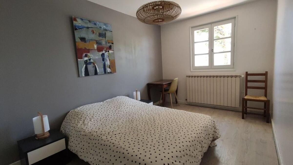 La Villa Moursoise 4 Etoiles Bagian luar foto